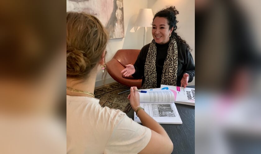 <p>Helen Bouwhuis van Terra Nova Coaching verzorgt één dagdeel in de week gratis bijles voor kinderen van Quiet-members en members zelf.</p>