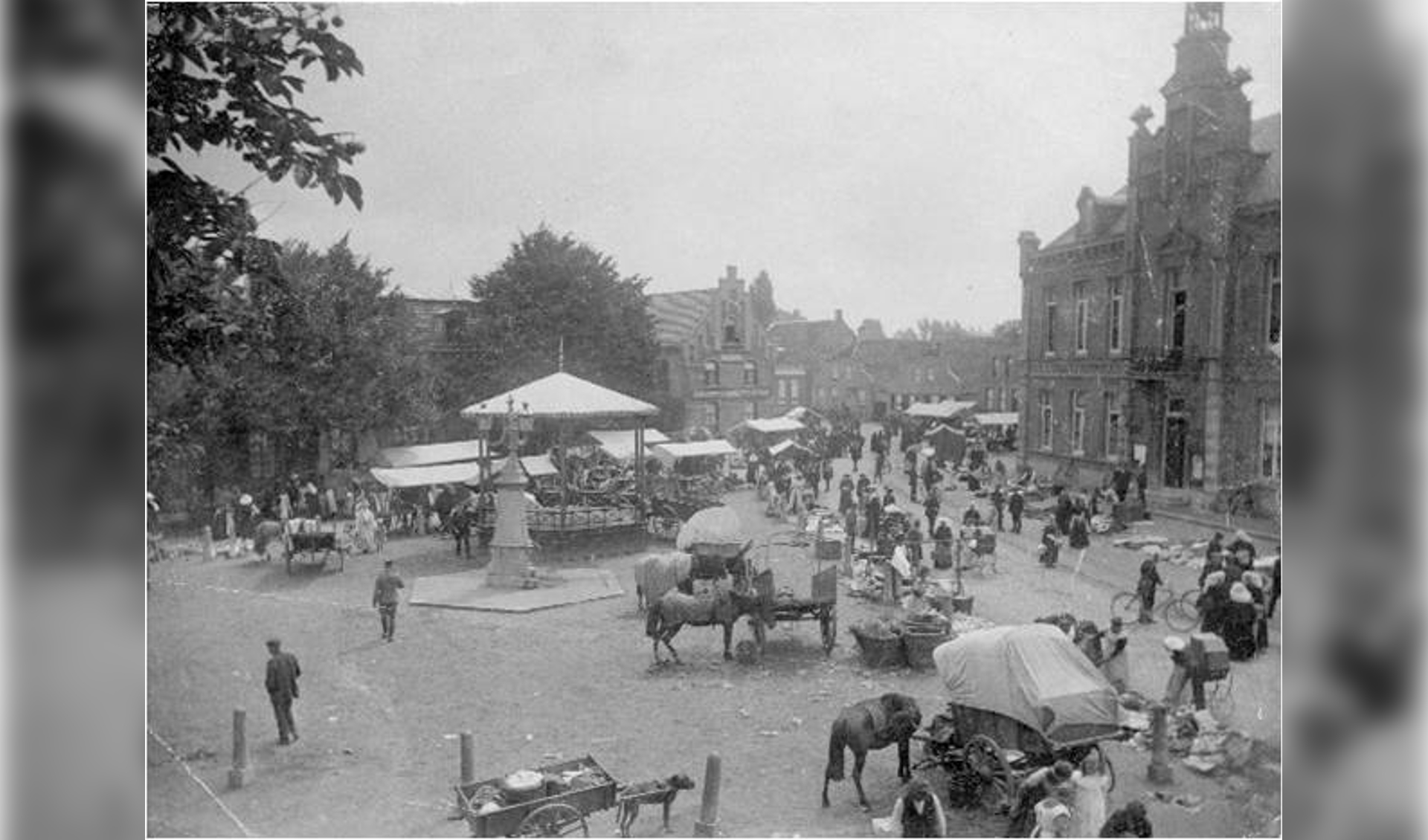 De Veghelse Markt in 1915.