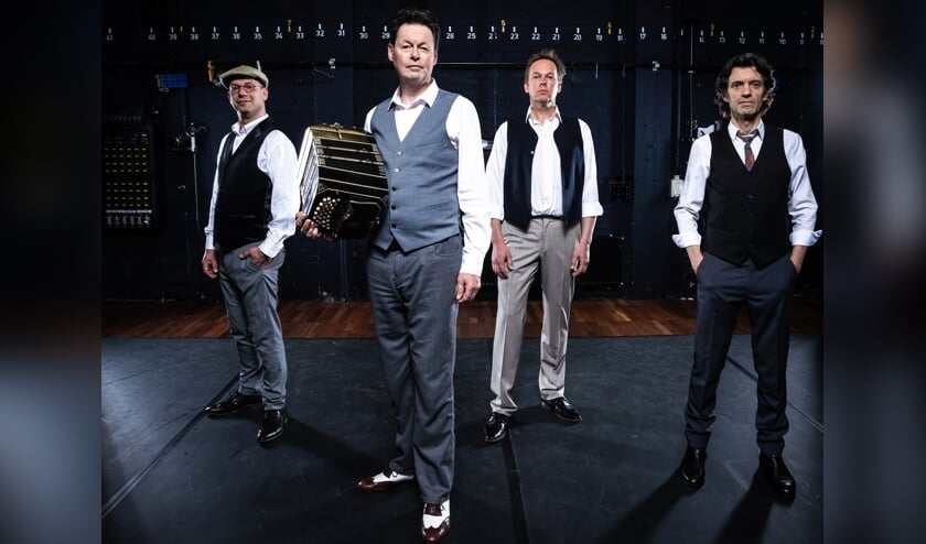 <p>Beleef een muzikale avond met het Carel Kraayenhof Quartet. De muzikale juweeltjes van Astor Piazzolla worden dan afgewisseld met persoonlijke verhalen.</p>