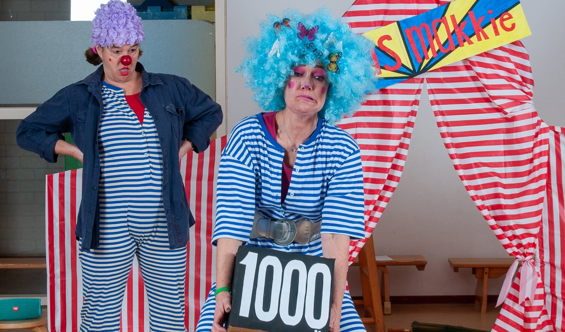 Clown Durske en Clown Pinkie tijdens 'Circus Makkie'. (Foto: Patrick Princen)