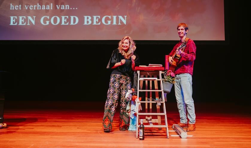 <p>Hella van der Wijst en David Heijmans staan samen op het podium (foto: Sander van der Veen).</p>