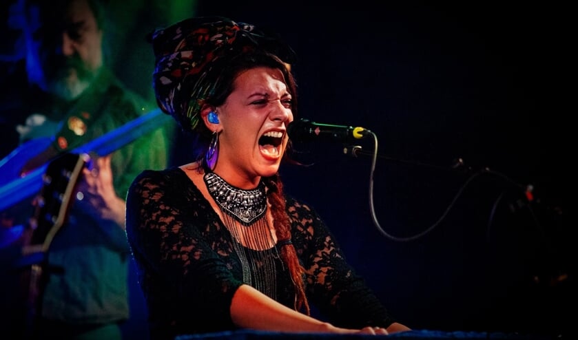 <p>Camilla Blue nam dit jaar de videoclip op van haar nieuwe single <em>Silver Locks </em>op de Noordkade in Veghel. </p>