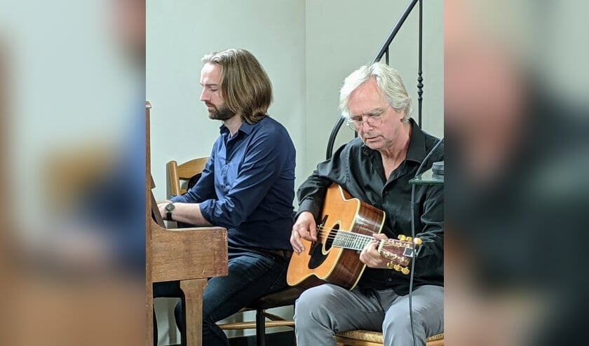 <p>Muzikanten Mario en Paco.</p>