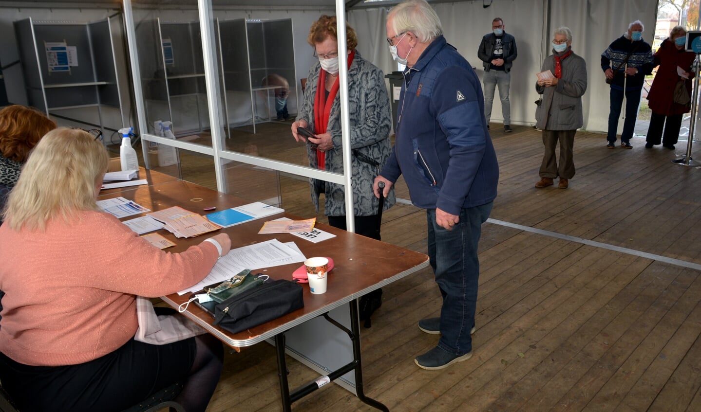 Stemmen in de tent bij MuzeRijk.