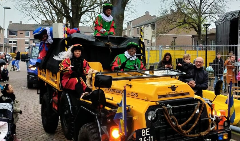 <p>Pieten bij de Intocht van Sinterklaas in Oss.</p>