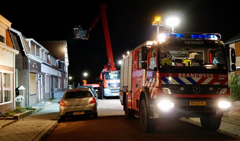 <p>De hoogwerker uit Groesbeek moest er aan te pas komen</p>