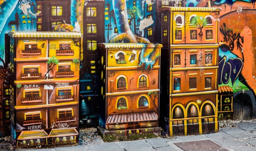 Voorbeeld van streetart op elektriciteitskastjes elders.