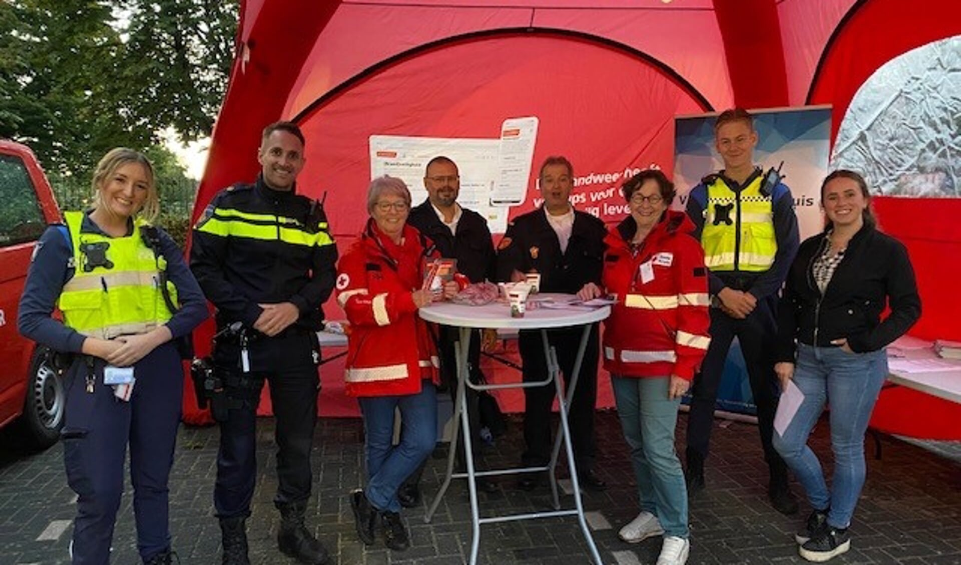 Op zaterdag 27 november van 09.30 tot 11.30 uur vindt er een bijeenkomst plaats in Ons Trefpunt aan de Sint Jozefstraat 1 in Den Bosch. Met kraampjes van onder andere de politie, de brandweer en de gemeente. 
