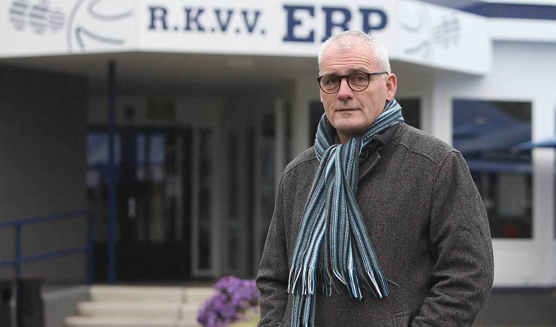 Toon Kerkhof is voorzitter van RKVV Erp: 'Ik heb verschillende collega’s gesproken, maar allen hopen we dat de winterstop vervroegd begint en we in januari weer op kunnen starten.'