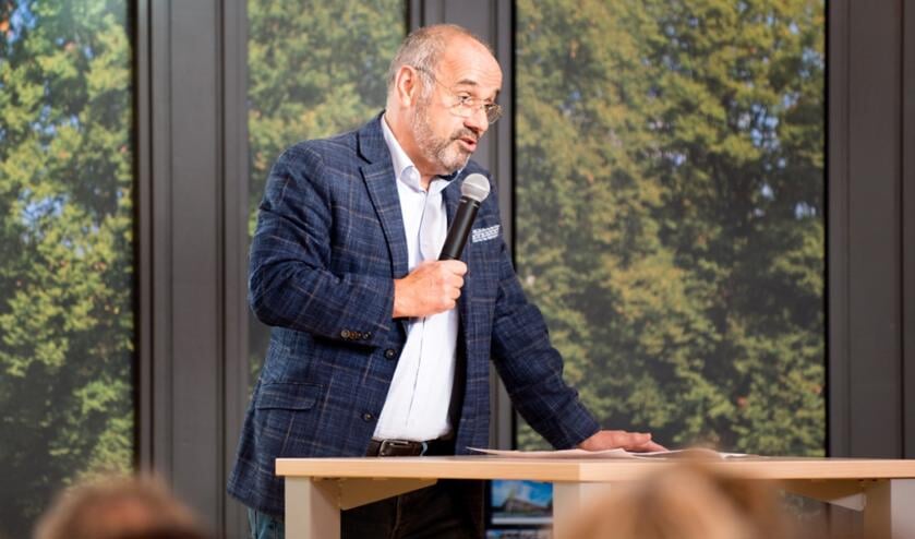 <p>Rob Poel (Team Lokaal) wil ook na de gemeentelijke herindeling wethouder blijven.</p>