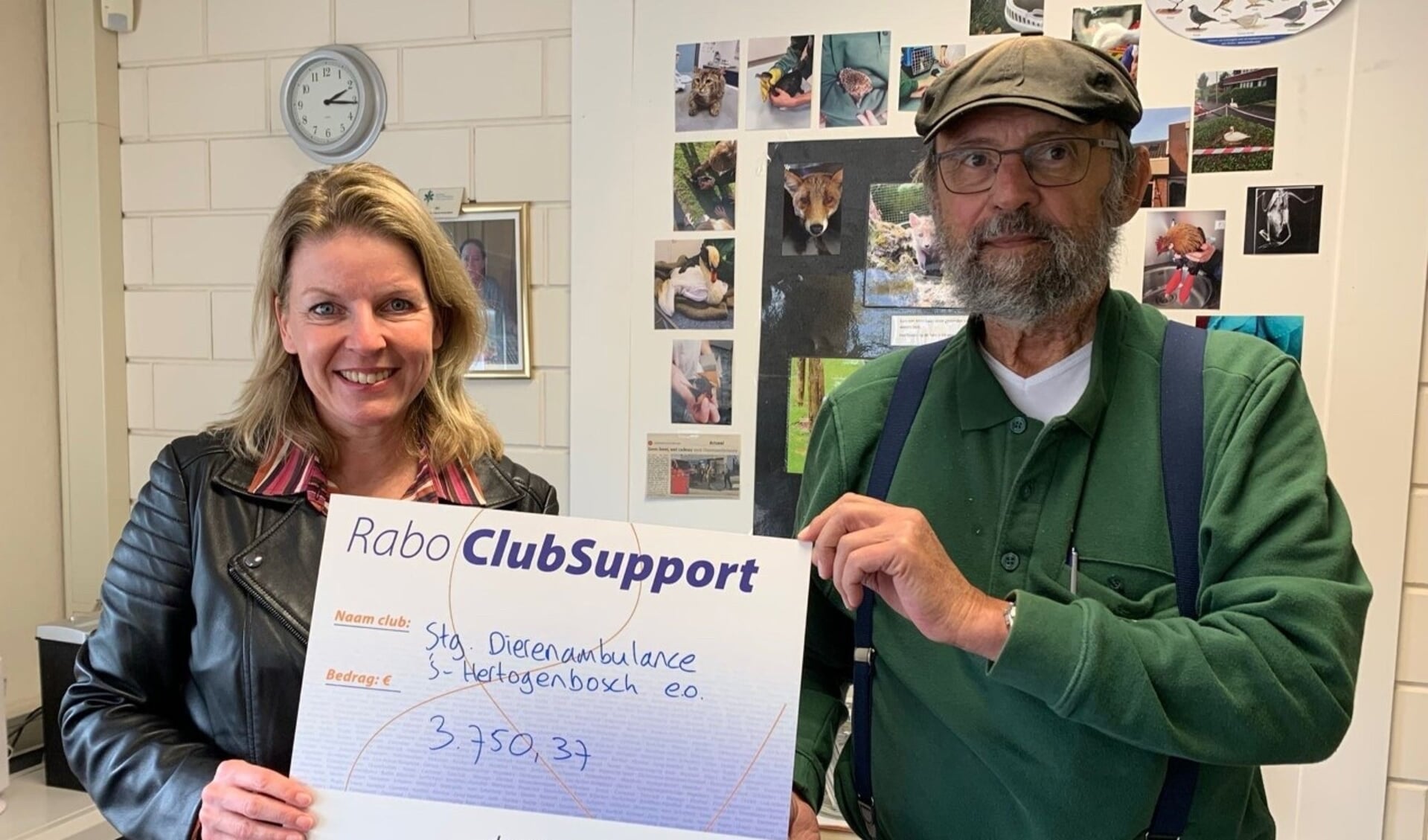 Stichting Dierenambulance 's-Hertogenbosch mocht dankzij Rabo ClubSupport een cheque van 3.750,37 euro in ontvangst nemen.