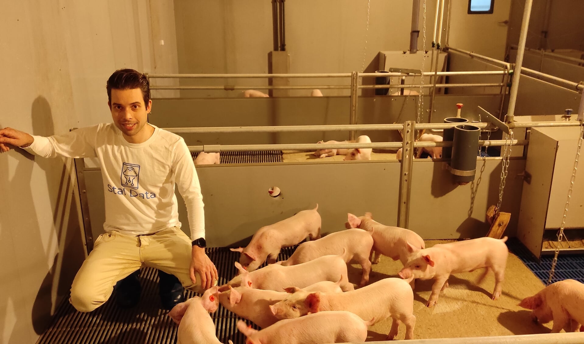 Jari Vogels heeft slimme camera’s ontwikkeld die informatie geven over varkens.