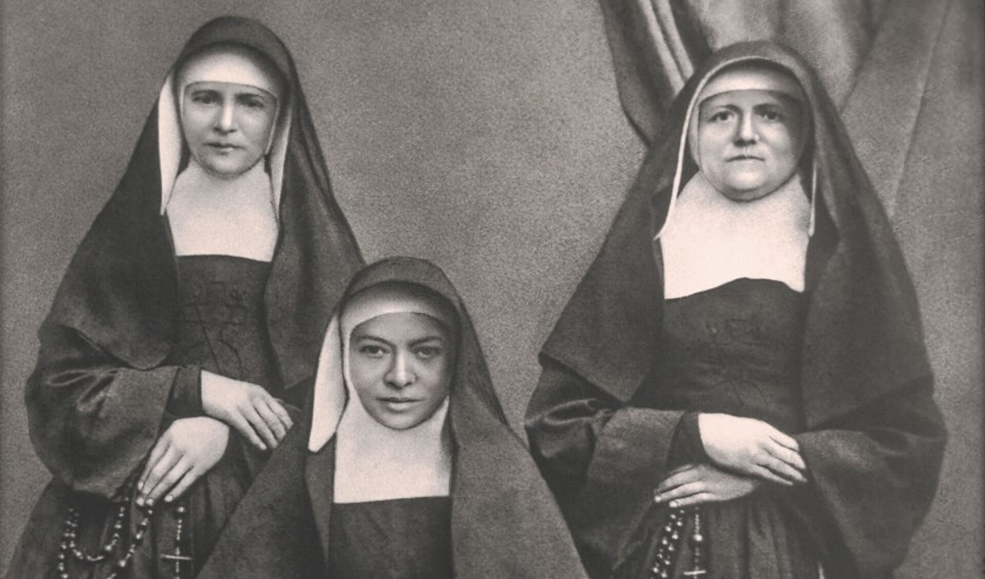 Met Maria van Hoof (links) behoort de familie Van Hoof tot de stichters van de Franciscanessen van Veghel.