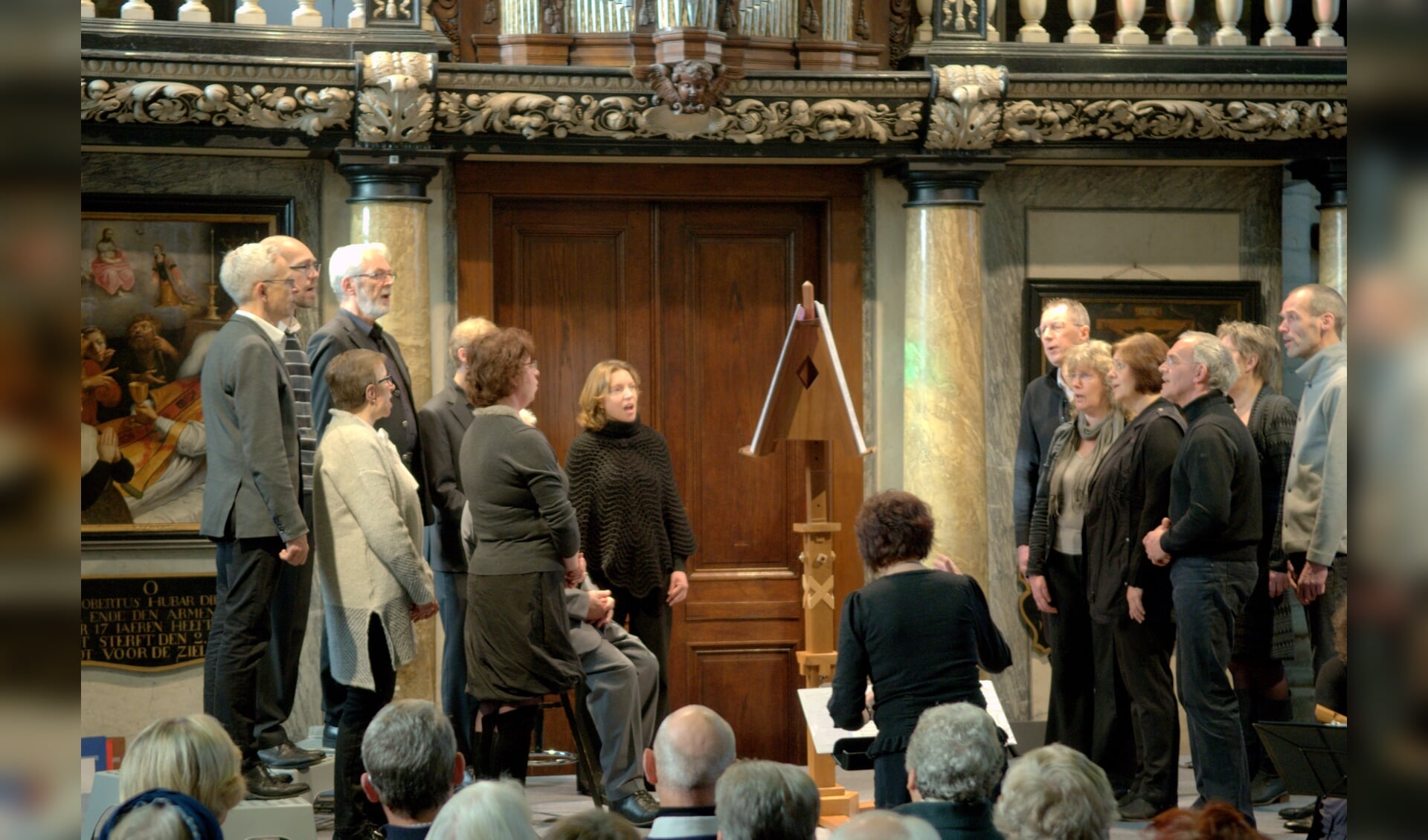 Het Ariosto Ensemble brengt straat- en kroegliederen en misdelen die op die liederen gebaseerd zijn. De foto is gemaakt tijdens een optreden van het ensemble in Antwerpen.