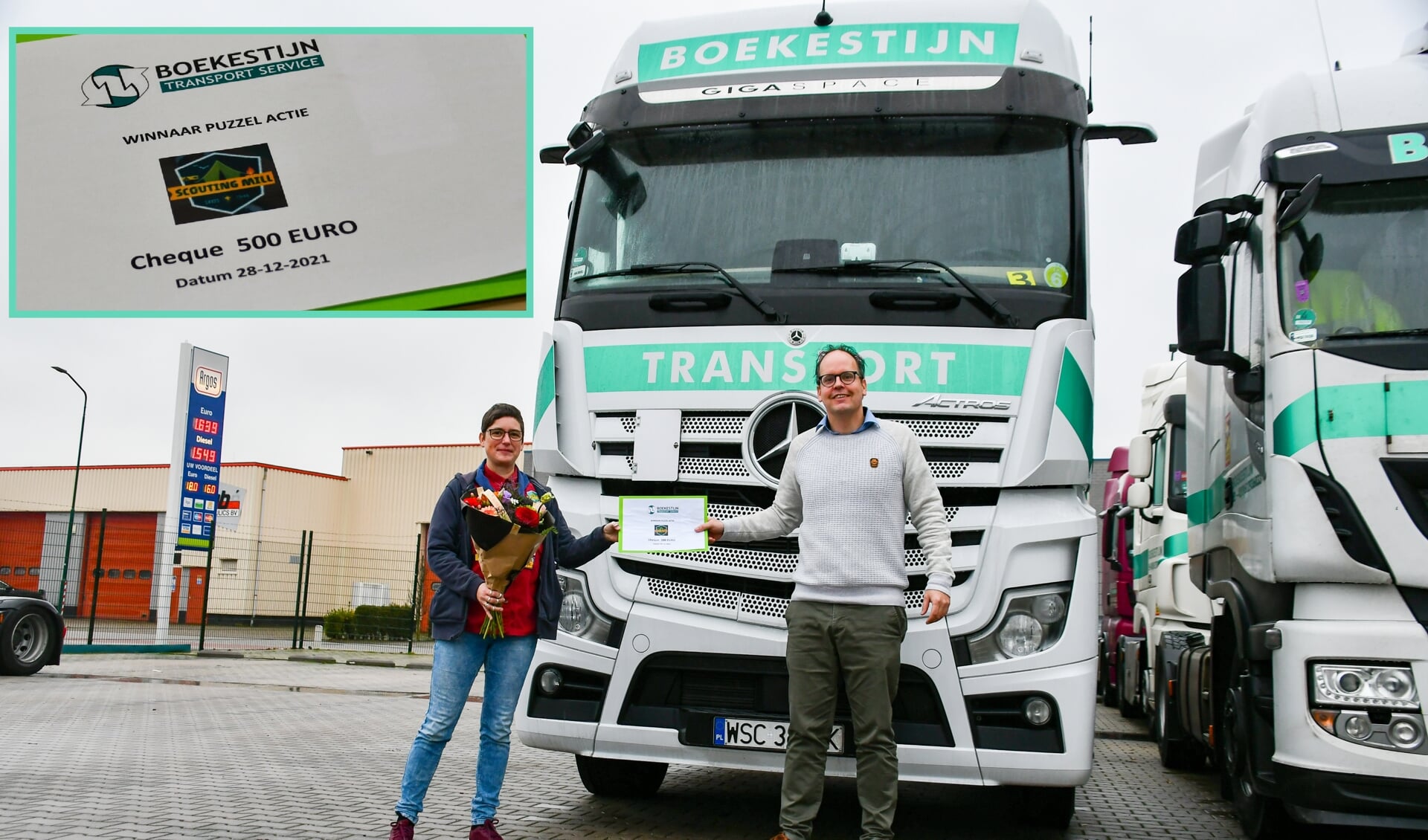 Leen Gelders (Scouting Mill) ontvangt het bedrag uit handen van Gijs Nuijen van Boekestijn Transport.