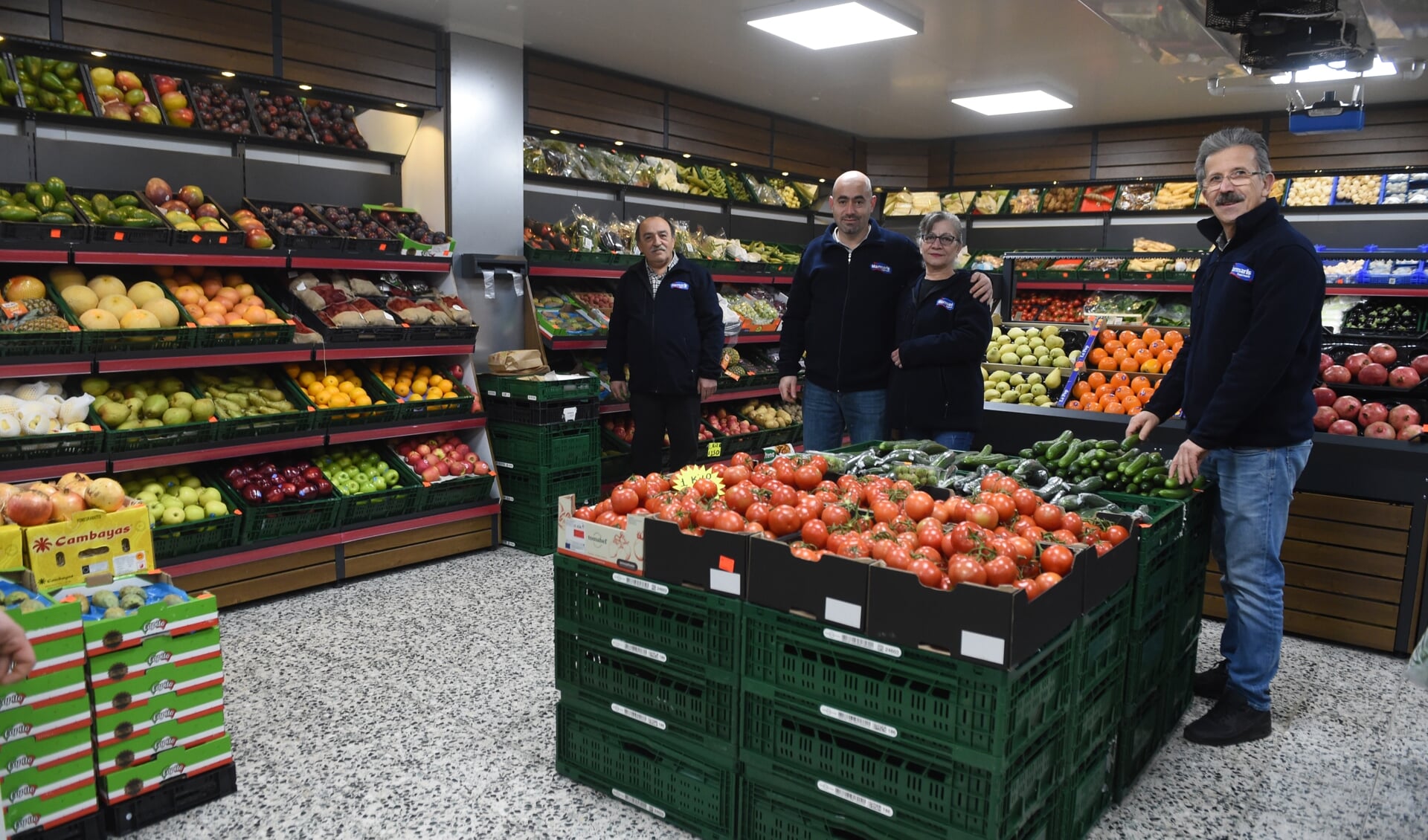 De familie Öztürk is enorm blij met het nieuwe onderkomen van Supermarkt Marmaris aan de Boschmeersingel 115 in Den Bosch. Dit is op loopafstand van de oude winkel.  
