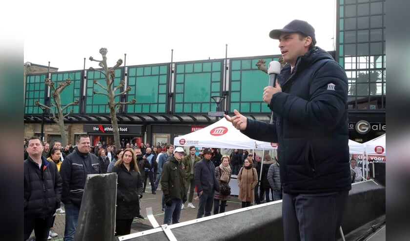 Thierry Baudet in het Osse centrum. (Foto: Hans van der Poel)