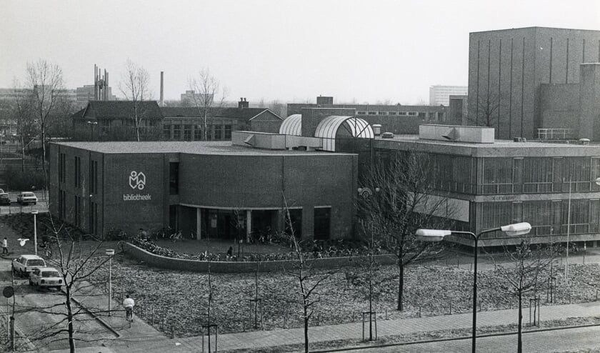 <p>Bibliotheek Oss aan de Raadhuislaan na verbouwing in 1984. (Collectie Stadsarchief Oss)</p>