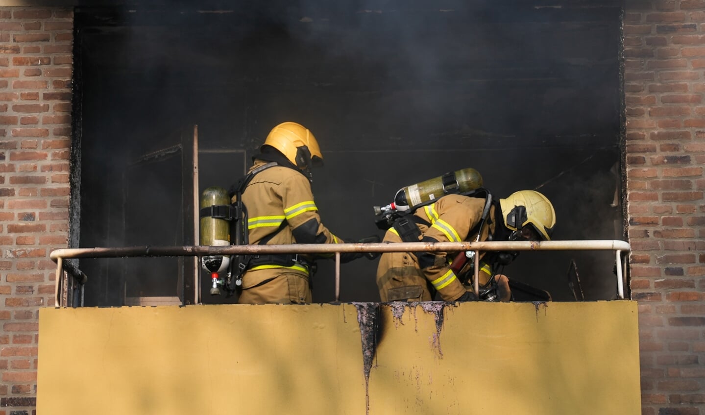 Brand in de Heischouw. (Foto: Gabor Heeres, Foto Mallo)