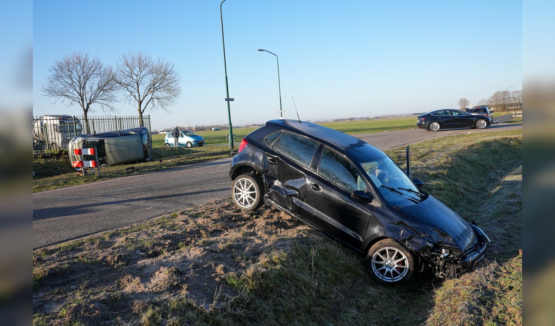 Ongeval op de kruising Gewandeweg / Huizenbeemdweg. (Foto: Gabor Heeres, Foto Mallo)