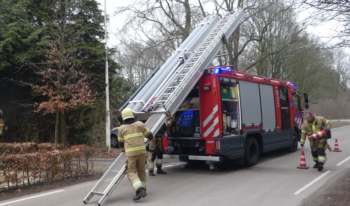 Brandweer in Willibrordusweg. (Foto: Thomas)