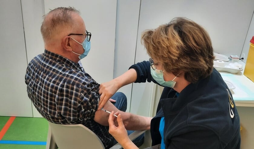 <p>Vaccineren in Sportcentrum Berghem.</p>