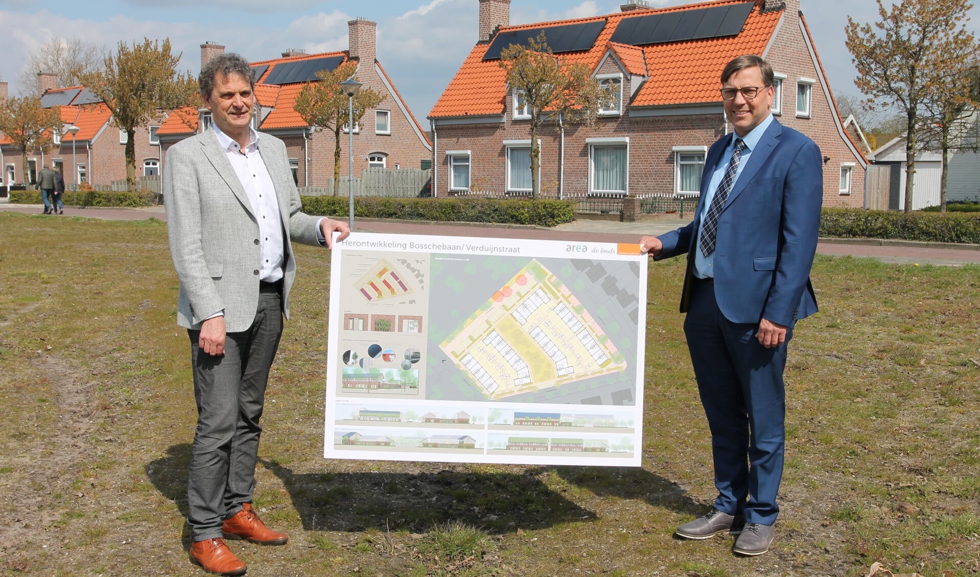 Jan van Vucht en Franko van Lankvelt op de plek van de nieuwbouwplannen.