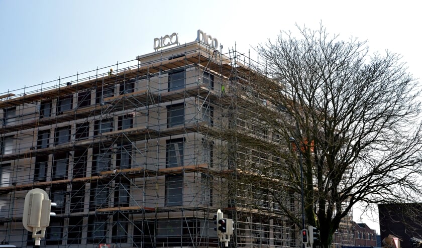 <p>Het voormalige DICO-terrein staat vol met nieuwe appartementen. (foto: Henk Lunenburg)</p>