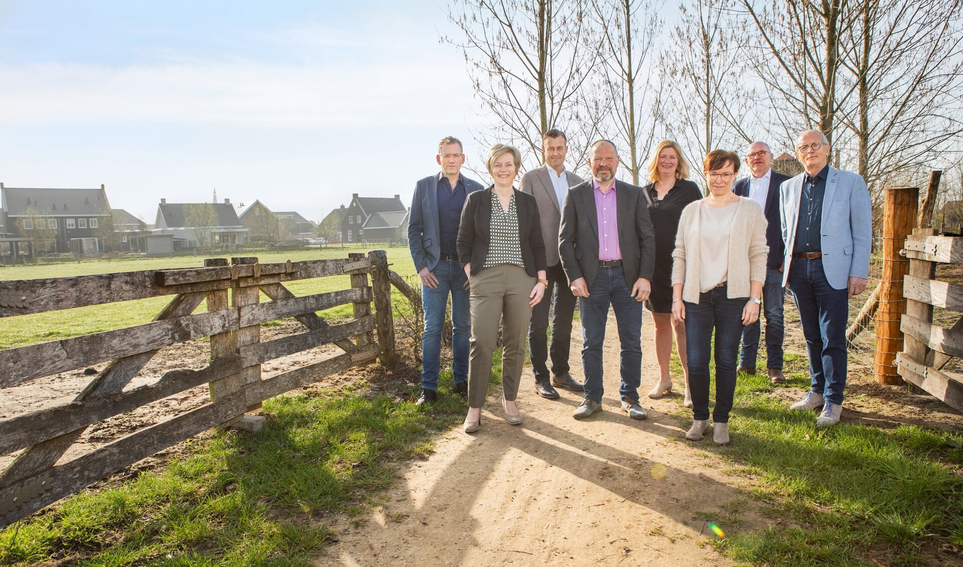 Van links naar rechts: Roel van Hoof, Monique Raaijmakers-Stiphout, William Peters, Jos Nielen, Leonie Schaeffers, Petra Willems, Bert Bardoel en Jelle Hettinga.