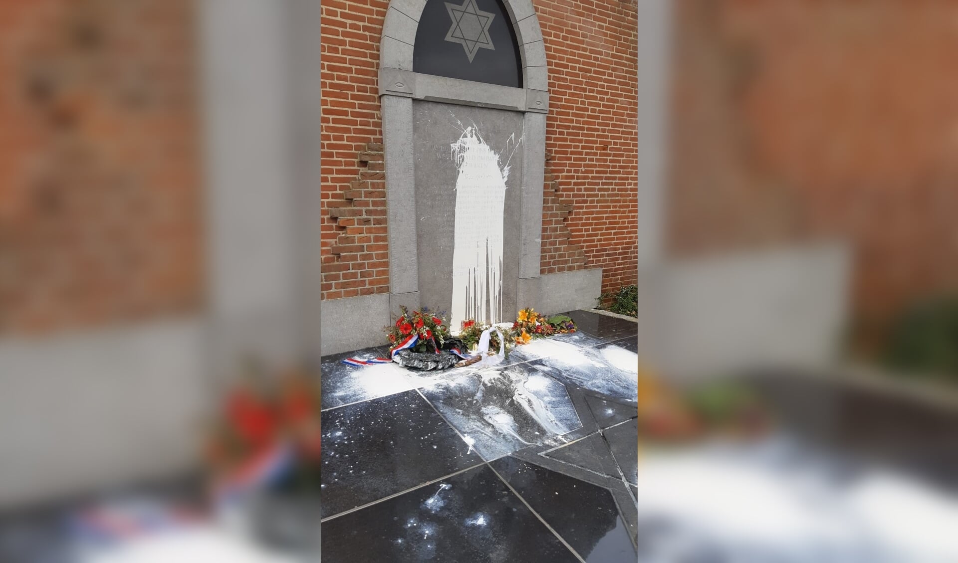 Het Joods Monument in Cuijk is beklad.