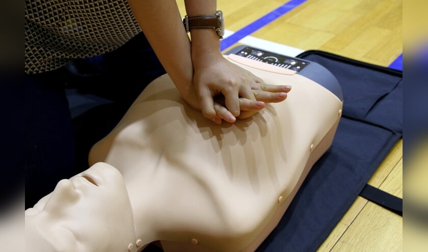 <p>Dit jaar start er een nieuwe EHBO- en AED-cursus.</p>