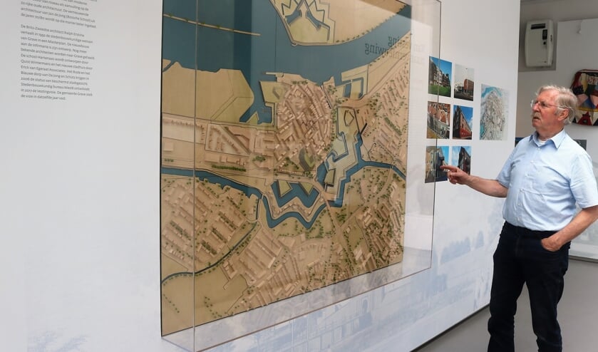 Jan Timmermans, vrijwilliger ‘exposities’ bij nieuwe maquette ‘vestingvisie stad Grave’ (Foto: West8)