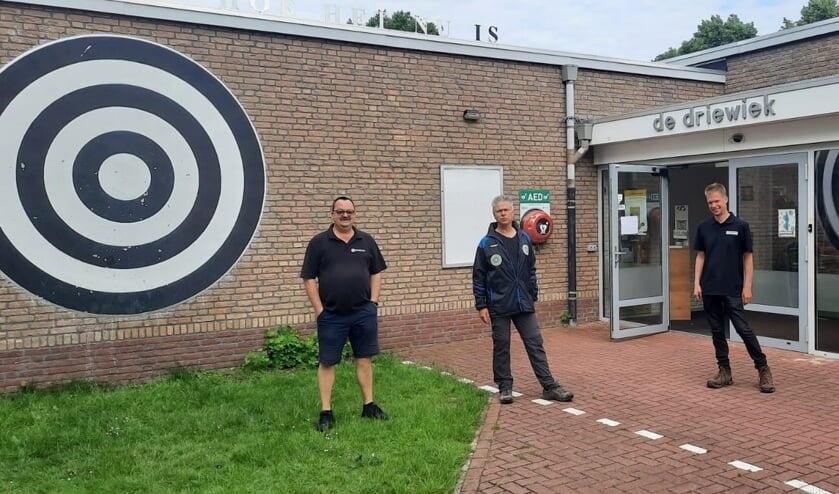 <p>Marcelino en collega's staan klaar om heel Boxmeer-Noord te verbinden.</p>