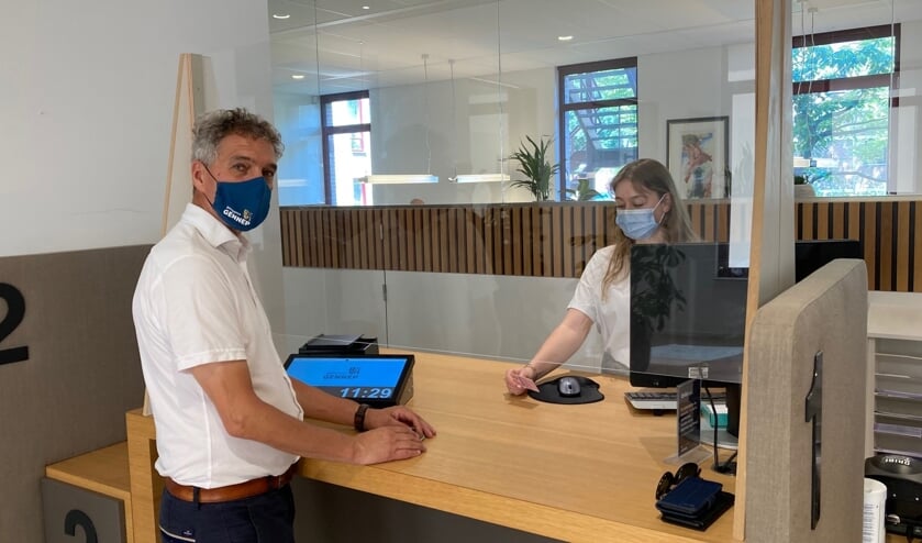 Burgemeester Hans Teunissen is nu officieel Gennepenaar.