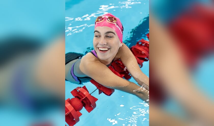 <p> "In het water voel ik mij het beste. Vrij van alles. Mijn missie? De Spelen van 2024", aldus Rosalie van Druenen. (Foto: Lin Woldendorp)</p>