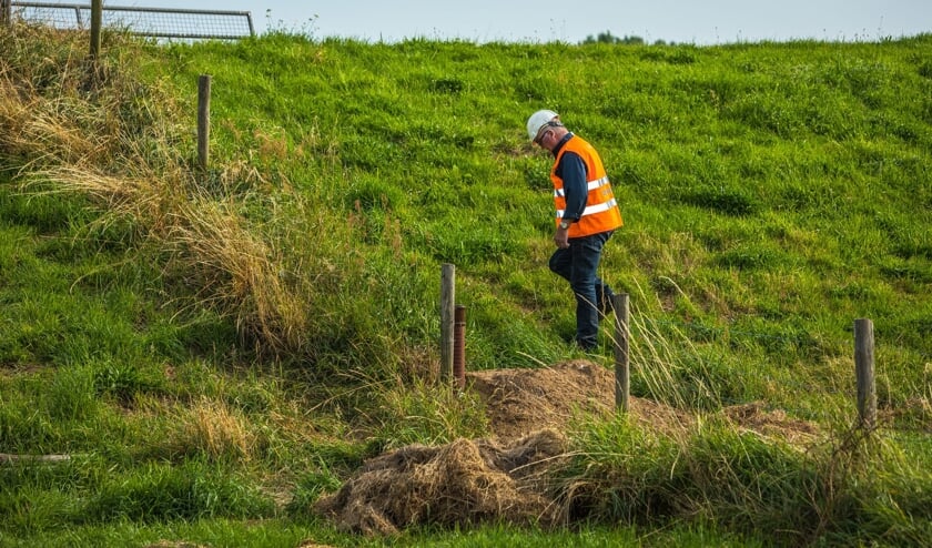 Met permanente dijkbewaking worden de dijken goed in de gaten gehouden.