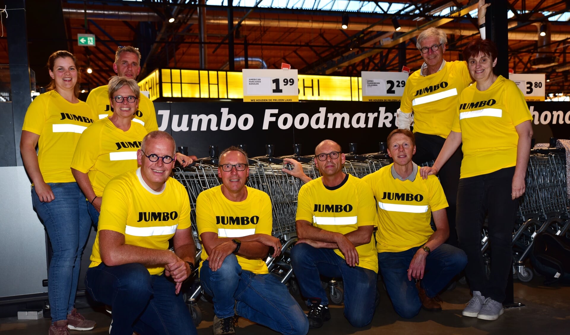 Roparun team Jumbo Logistiek, teamcaptain Paul van den Broek staat rechtsboven.