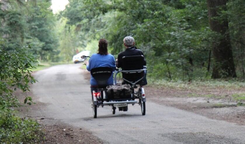 <p>Lekker genieten van een avondje fietsen in de Staatsbossen van Sint Anthonis.</p>