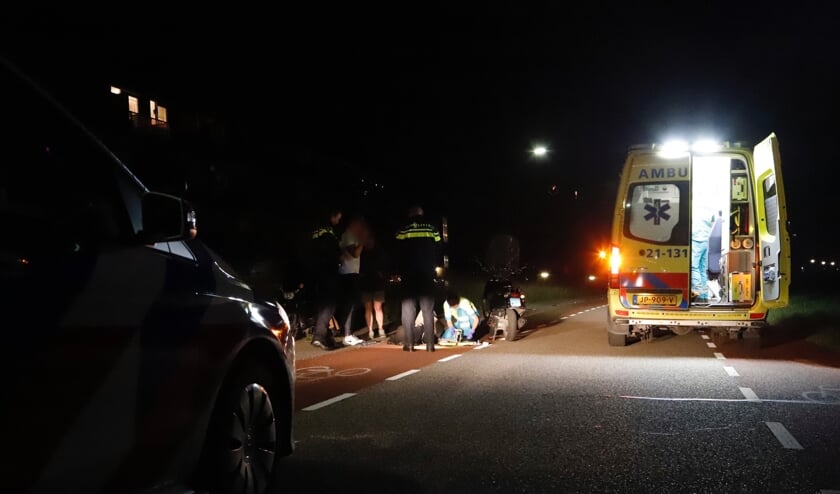 Eén van de bestuurders moest per ambulance naar het ziekenhuis worden gebracht.