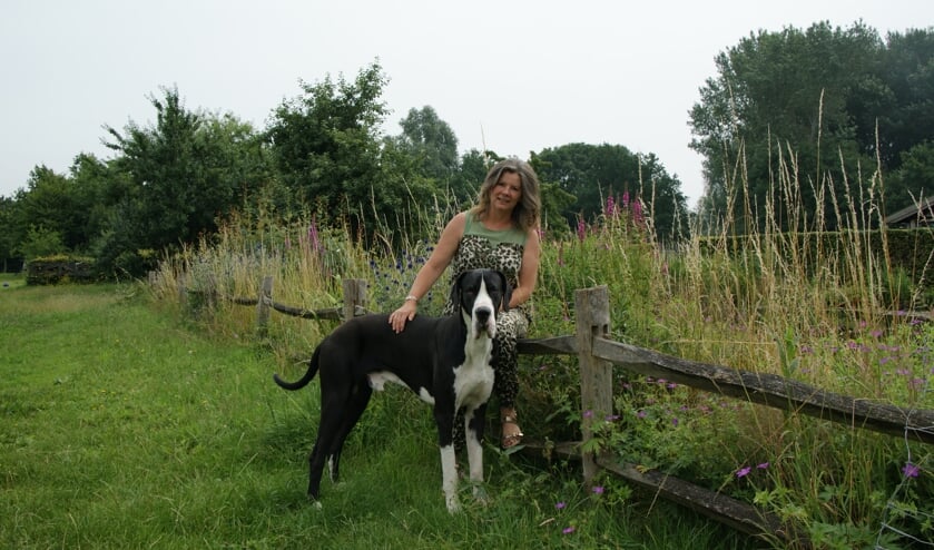 Als groot liefhebster van honden is Frederike ontzettend trots op haar baan als homeopathisch therapeute.