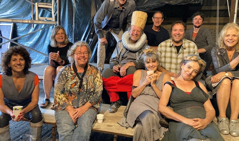 Op vrijdag 16 juli speelt Muziektheater Trammelant om 20.00 uur bij Het ponyweitje aan de weisestraat in Lithoijen.