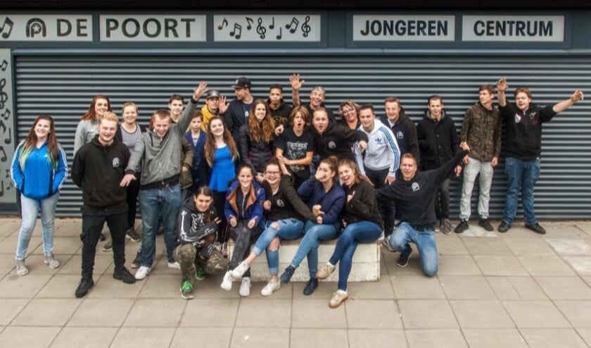 <p>Jongeren krijgen bij De Poort ruimte en zien zelf in dat zij heel veel kunnen, voor elkaar, door elkaar en met elkaar!</p>