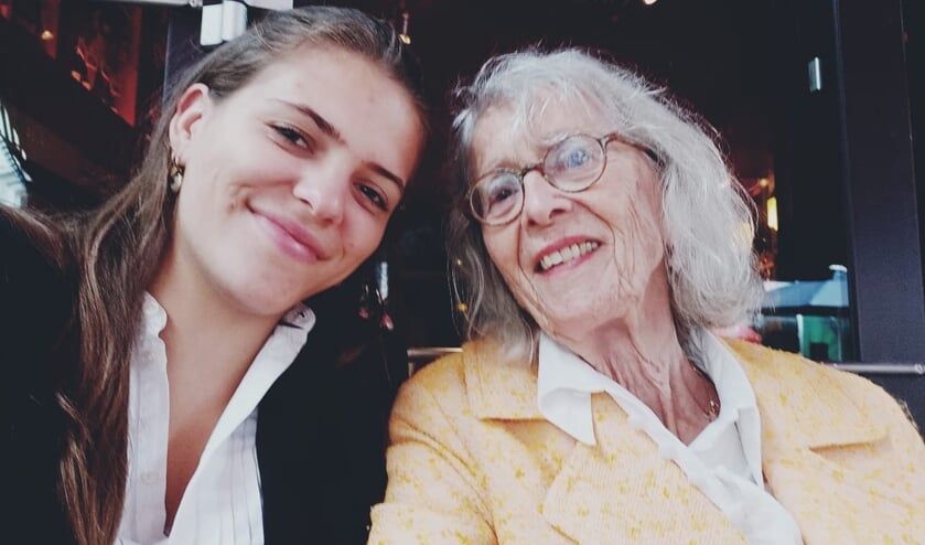<p>Florence Casteleijn heeft haar oma Constance Bolt uit Den Bosch voorgedragen voor de Bossche Bol XL van deze week.</p>