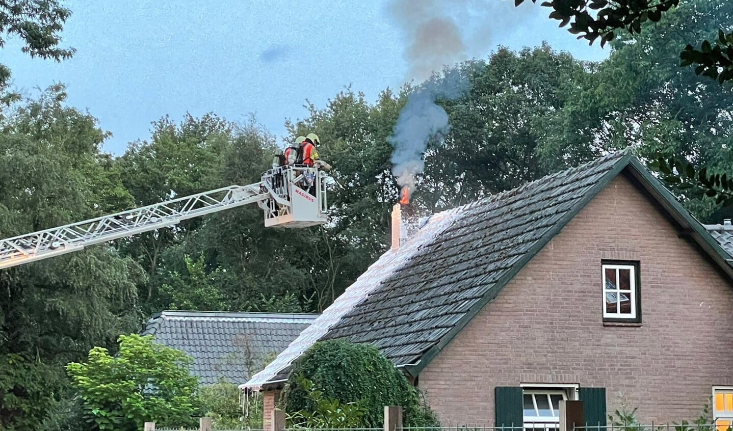 Aan de Broeder Hogardstraat in Boekel heeft donderdagavond een schoorsteenbrand gewoed.