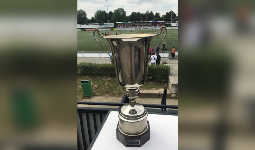 <p>Er wordt zaterdag 11 september, tijdens de Land van Cuijk Cup bij JVC Cuijk, gestreden om de Grote Beker met de Kleine Oren.</p>