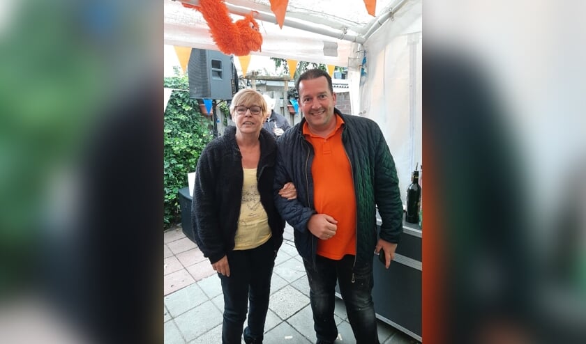 <p>De Bossche Bol XL van deze week gaat naar Liesbeth van Grunderbeek uit Den Bosch. Zij is voorgedragen door haar man Nees.</p>