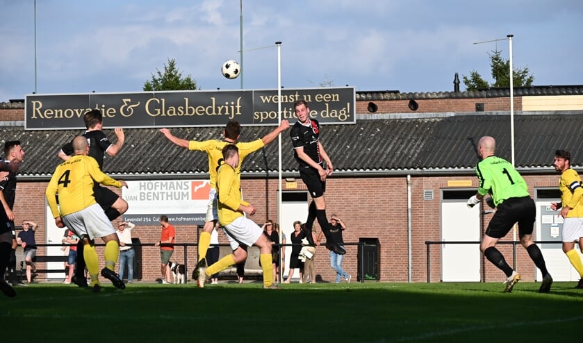 <p>HBV Beers is na een slechte start op weg naar de koppositie in de vijfde klasse E. (foto: Gerno de Haas)</p>
