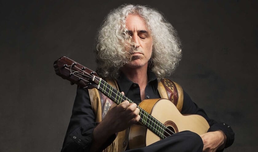 <p>Meesterinstrumentalist Ahmet Aslan komt met zijn wereldtournee ‘Somewhere on Earth’ naar Den Bosch.</p>