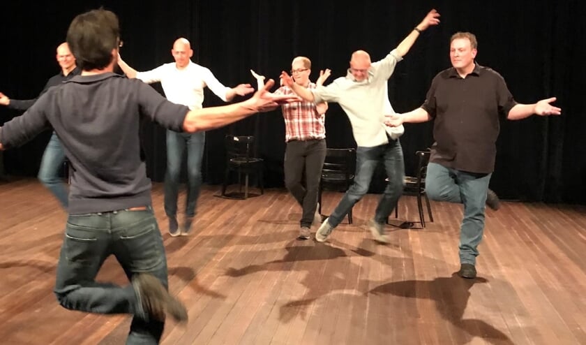 Zoetelieve is op zoek naar nieuwe spelers voor beide groepen. Improvisatietalent is wel een vereiste.