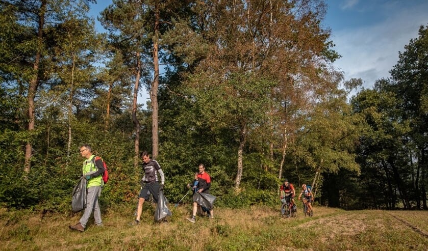 <p>Zwerfafval opruimen in de natuur. (Foto: NFTU)</p>